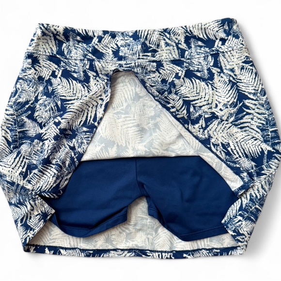 Tranquility by Colorado Clothing Blue and White Fern Mini Skort - Picture 4 of 5